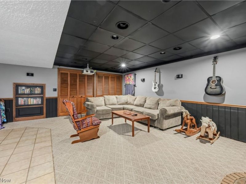 2402 Woodlawn, Dover, OH 44622 Photo 32