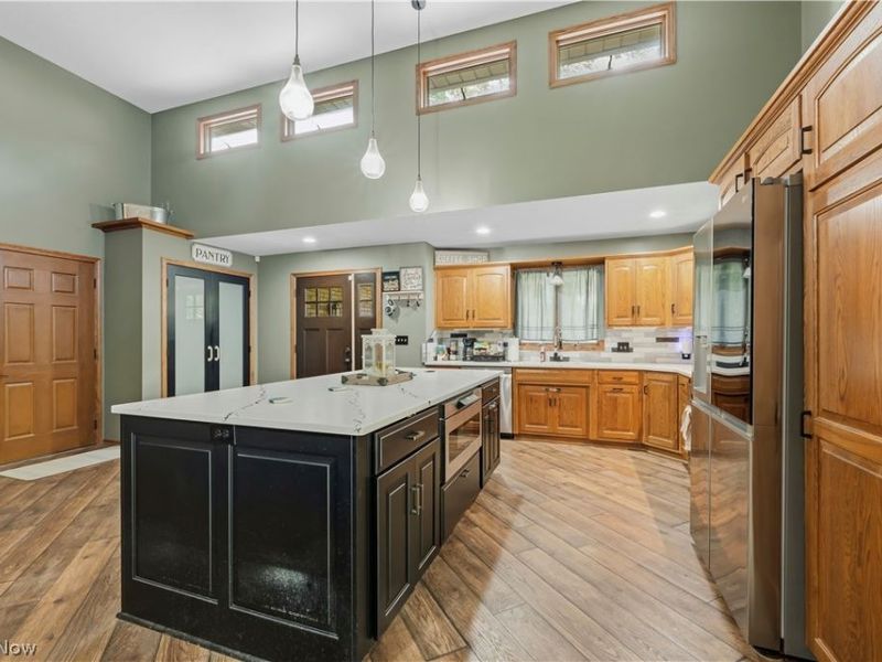 2402 Woodlawn, Dover, OH 44622 Photo 6