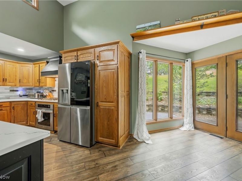2402 Woodlawn, Dover, OH 44622 Photo 8