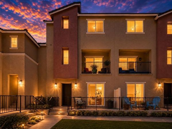 2842 Azure Breeze Lane, Unit 2, Las Vegas, NV 89183