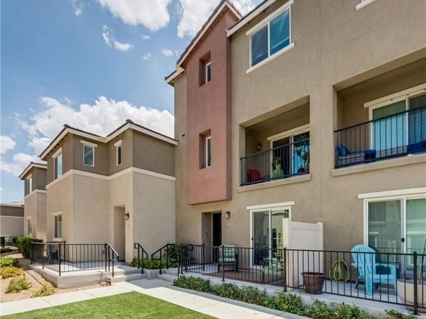 2842 Azure Breeze Lane, Unit 2, Las Vegas, NV 89183
