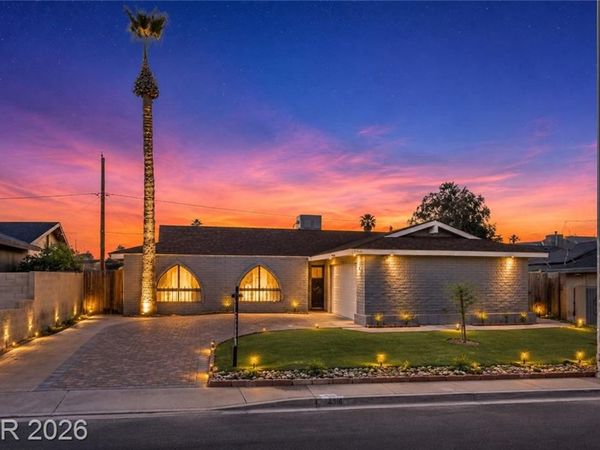 4516 E Flamingo Road, Las Vegas, NV 89121