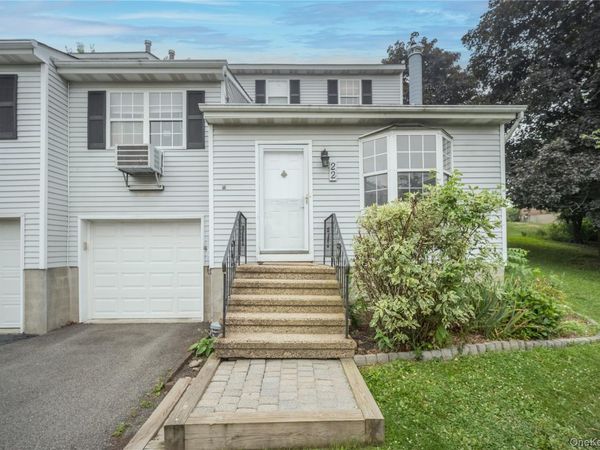22 Hemlock Court , Fishkill, NY 12524