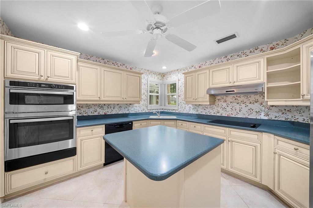 54 Grey Wing Pt, Naples, FL 34113 Photo