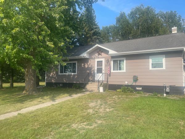 210 3rd Avenue NE, Bertha, MN 56437