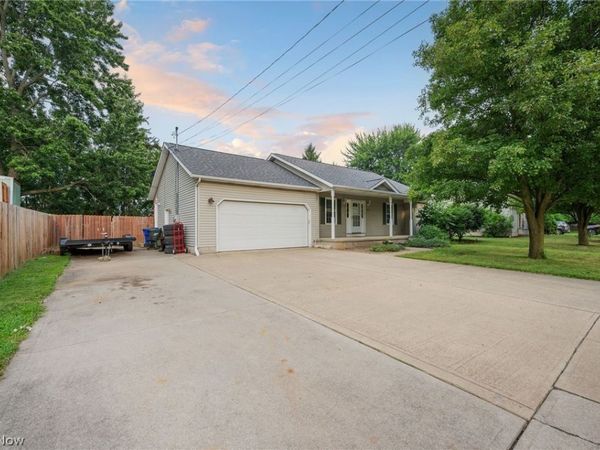 216 Pleasant Street , LaGrange, OH 44050