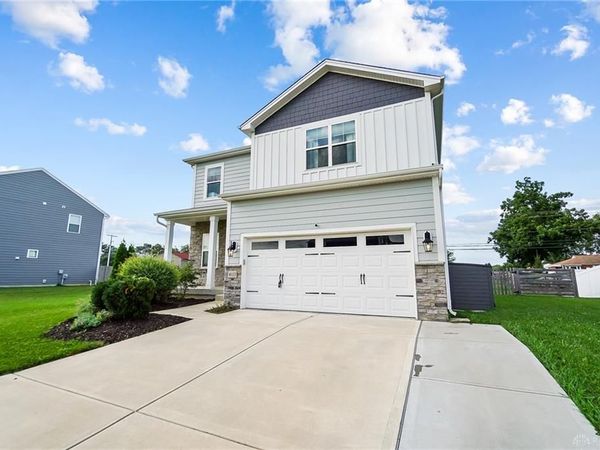 4113 Silver Oak Way, Dayton, OH 45424