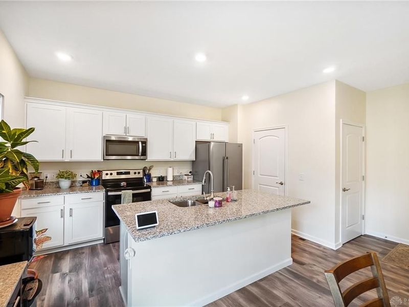 4113 Silver Oak Way, Dayton, OH 45424 Photo 8