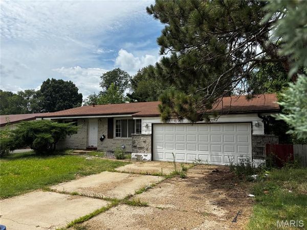 11153 Landseer Drive , St Louis, MO 63136