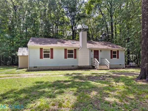 187 Heron Court , Locust Hill, VA 23071