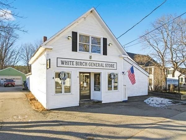 6 main Street, Bennington, NH 03442
