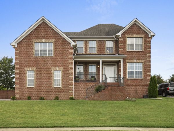 104 N Shadowhaven Way, Hendersonville, TN 37075