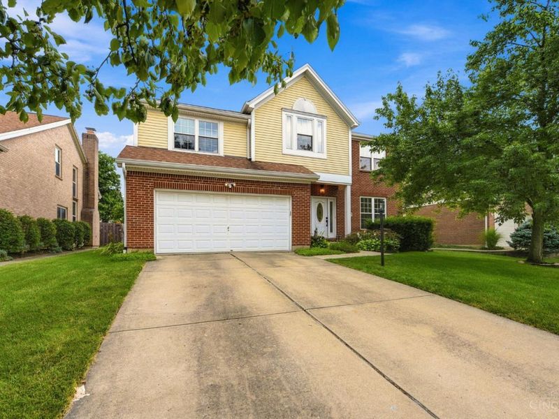 320 Parktrail Lane, Cincinnati, OH 45238 Photo 2