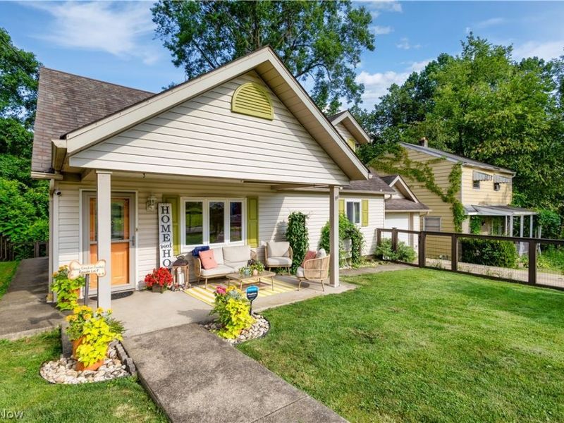 277 Beechwood Boulevard, Wintersville, OH 43953 Photo 2