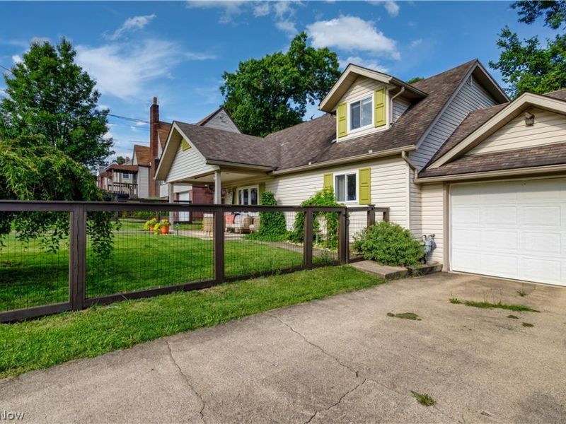 277 Beechwood Boulevard, Wintersville, OH 43953 Photo 3