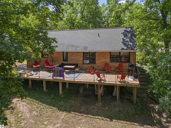 10530 48 1/2 Road W, Wellston, MI 49689