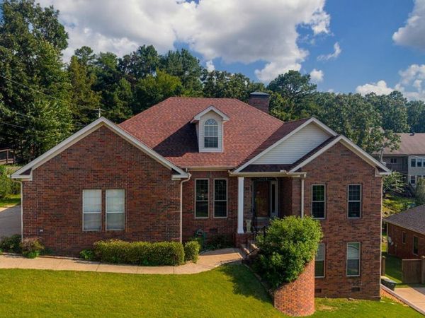 27 Calumet Road , Little Rock, AR 72223
