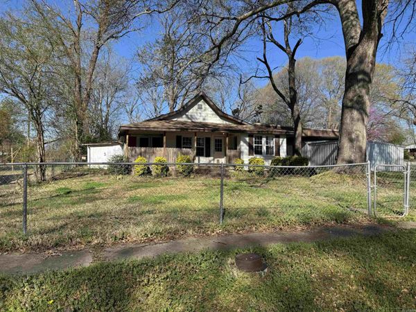405 N Elm Street , Bald Knob, AR 72010