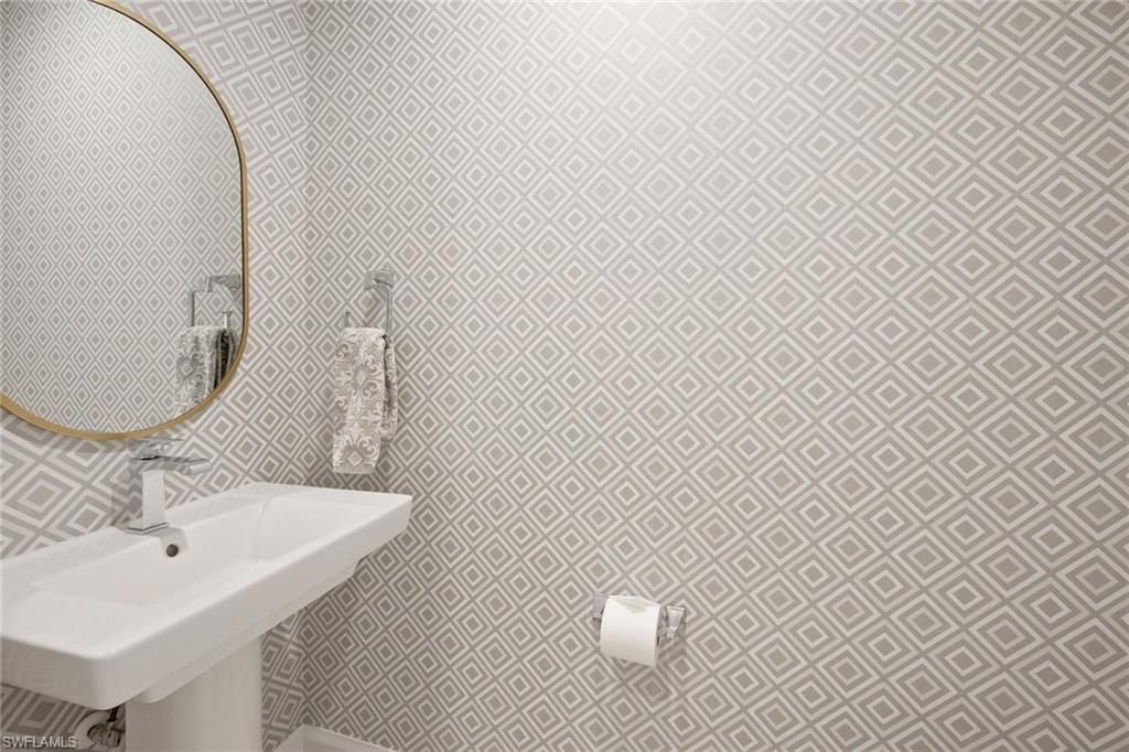 1111 Central Ave, Unit 205, Naples, FL 34102 Photo