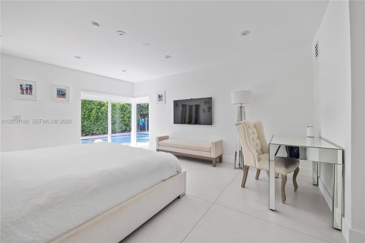630 Allendale Rd, Key Biscayne, FL 33149 Photo
