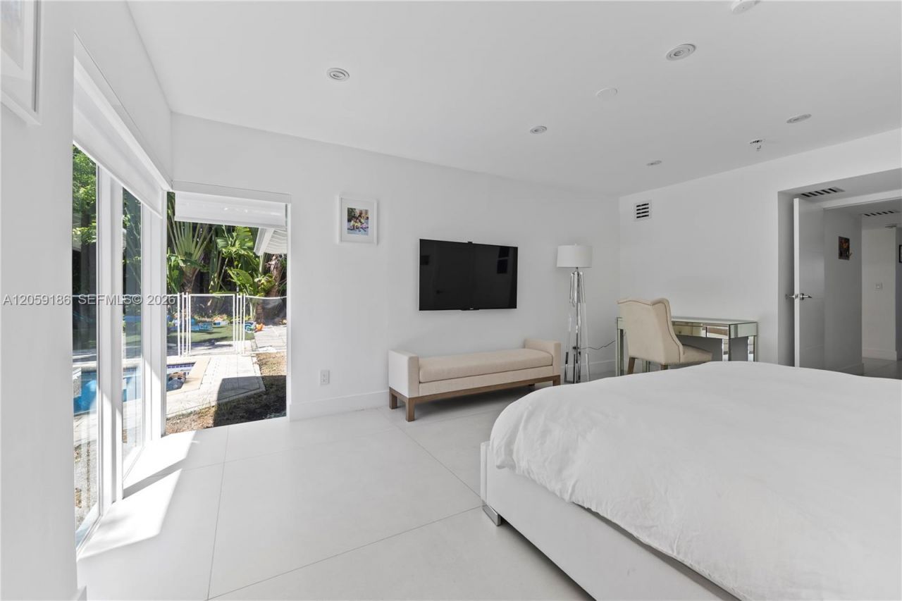 630 Allendale Rd, Key Biscayne, FL 33149 Photo