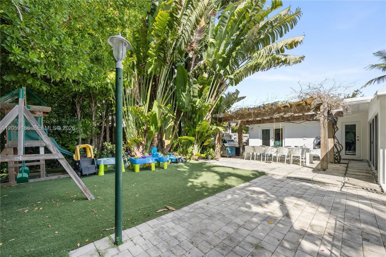 630 Allendale Rd, Key Biscayne, FL 33149 Photo