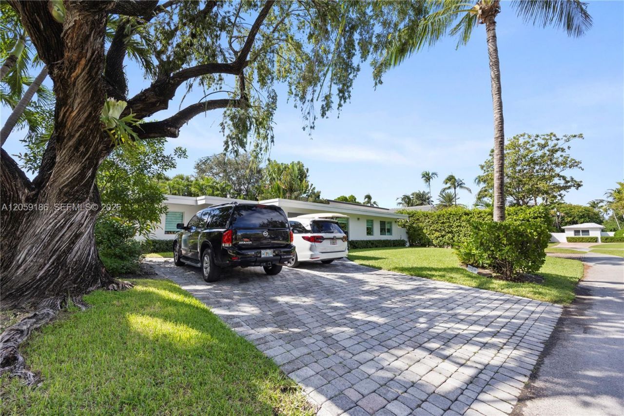 630 Allendale Rd, Key Biscayne, FL 33149 Photo