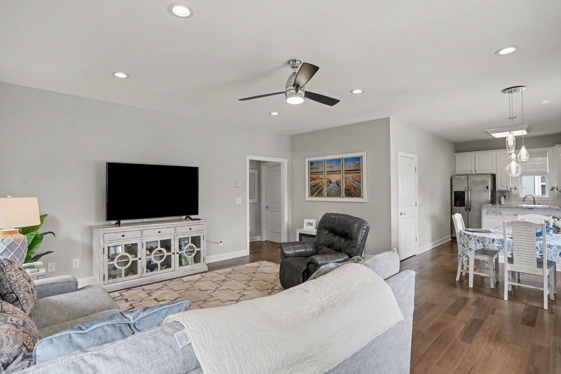 2205 Sea Dune Dr. Photo 9