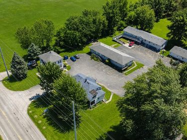 36984 Division Rd, Richmond, Mi 48062