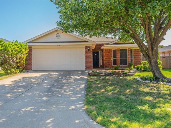 1813 Canyon Ridge Street , Fort Worth, TX 76131