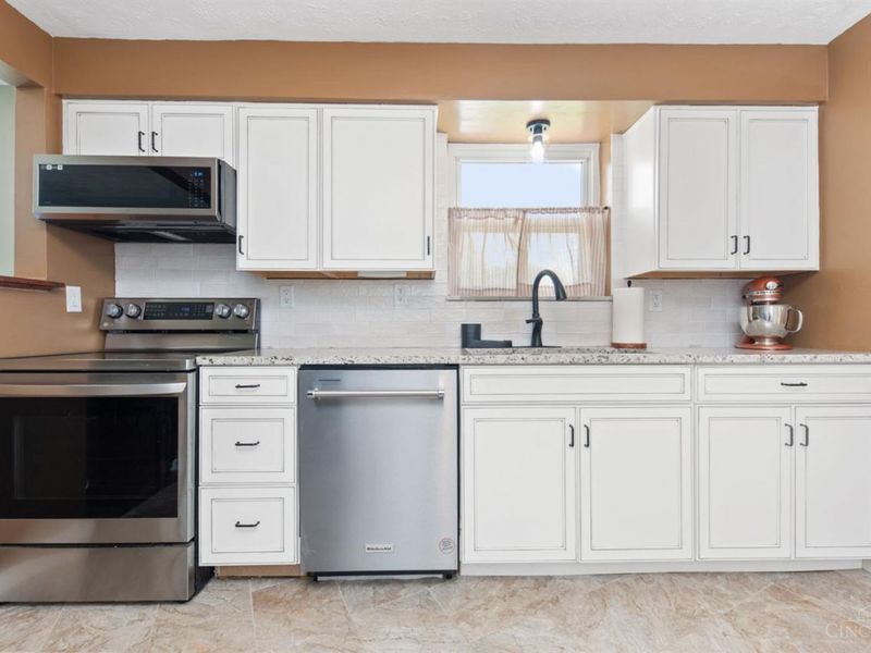 590 Dorgene Lane, Union Twp, OH 45244 Photo 9