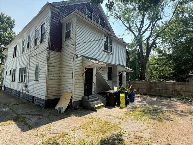 920 Wheelock Road, Cleveland, OH 44103 Photo 2