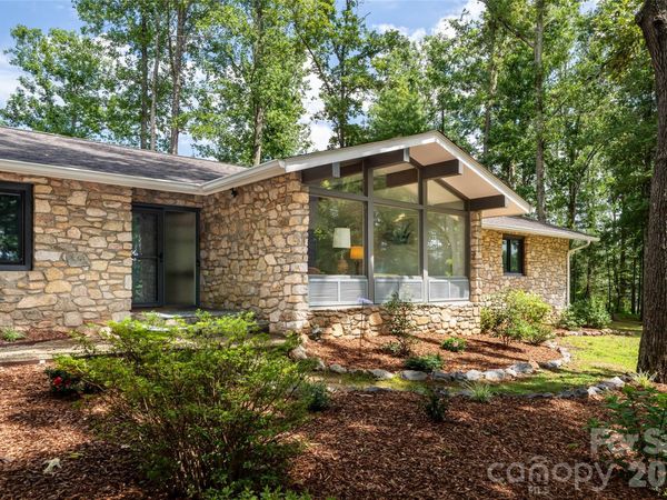 24 Amherst Road , Biltmore Forest, NC 28803