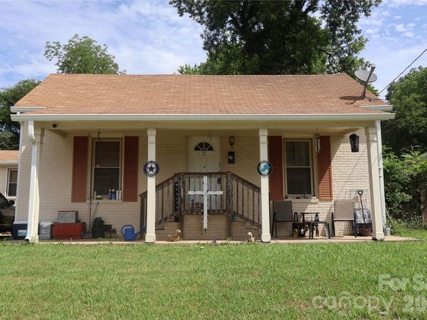 504 Oak Street , Mooresville, NC 28115