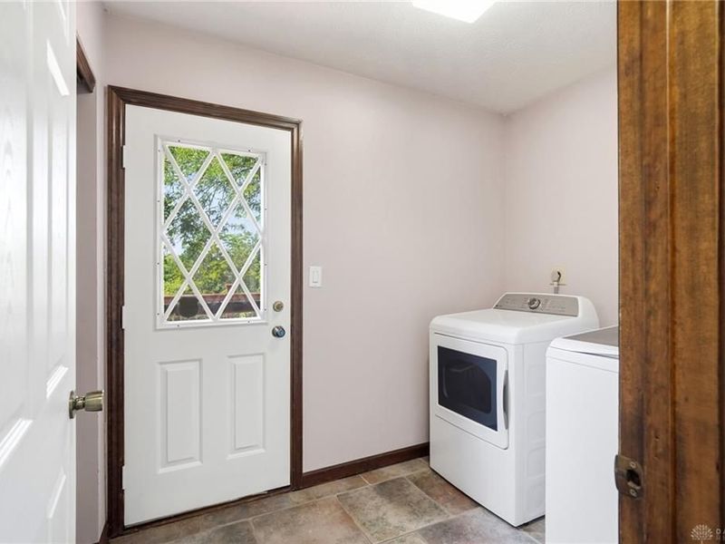 1802 Lord Fitzwalter Drive, Miamisburg, OH 45342 Photo 15