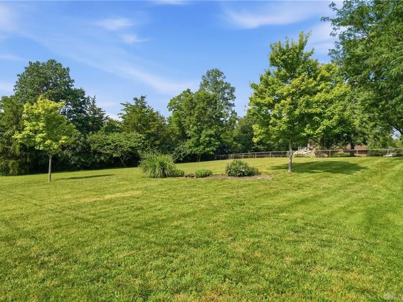 1802 Lord Fitzwalter Drive, Miamisburg, OH 45342 Photo 34