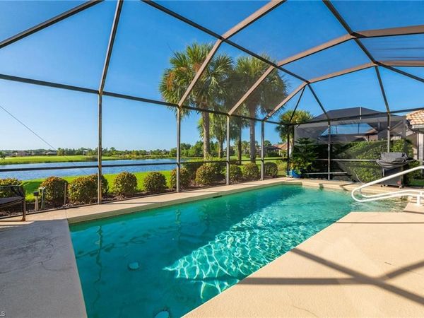 10083 Oakhurst WAY, FORT MYERS, FL 33913