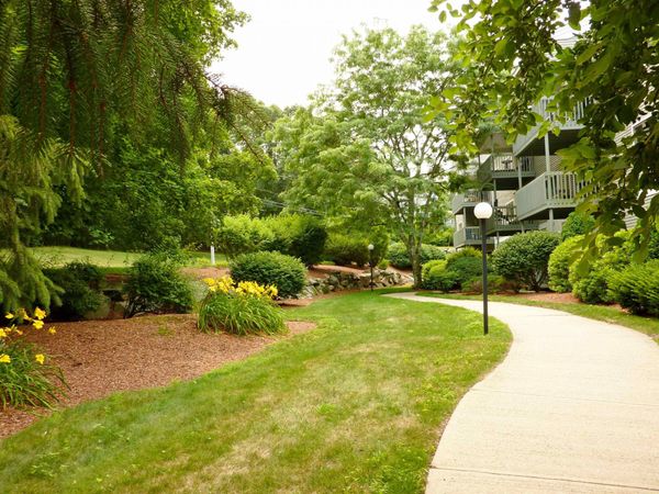 47 Dogwood Drive, Unit 107, Nashua, NH 03062