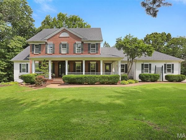 4305 Green Briar Court , Washington, MO 63090