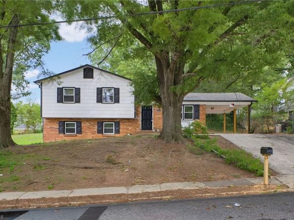 1320 Underwood Avenue , Winston-Salem, NC 27105