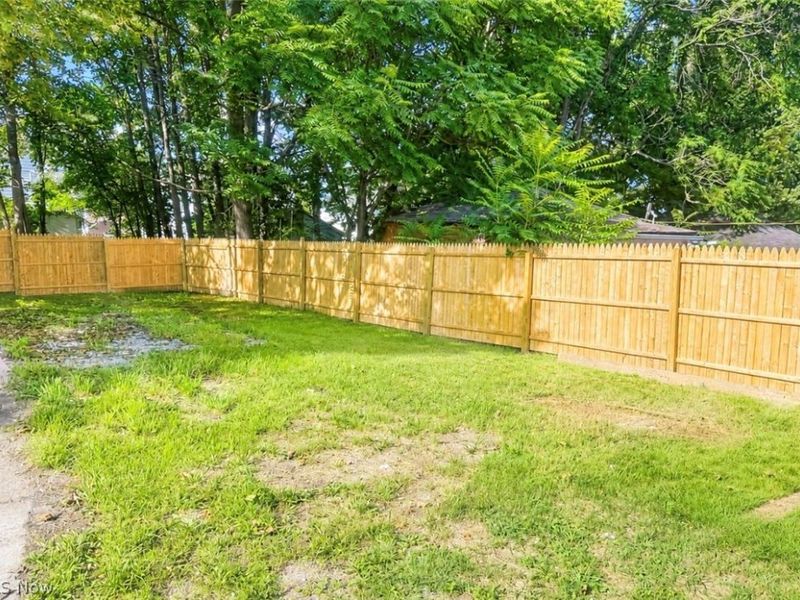 154 Roslyn Drive, Youngstown, OH 44505 Photo 16