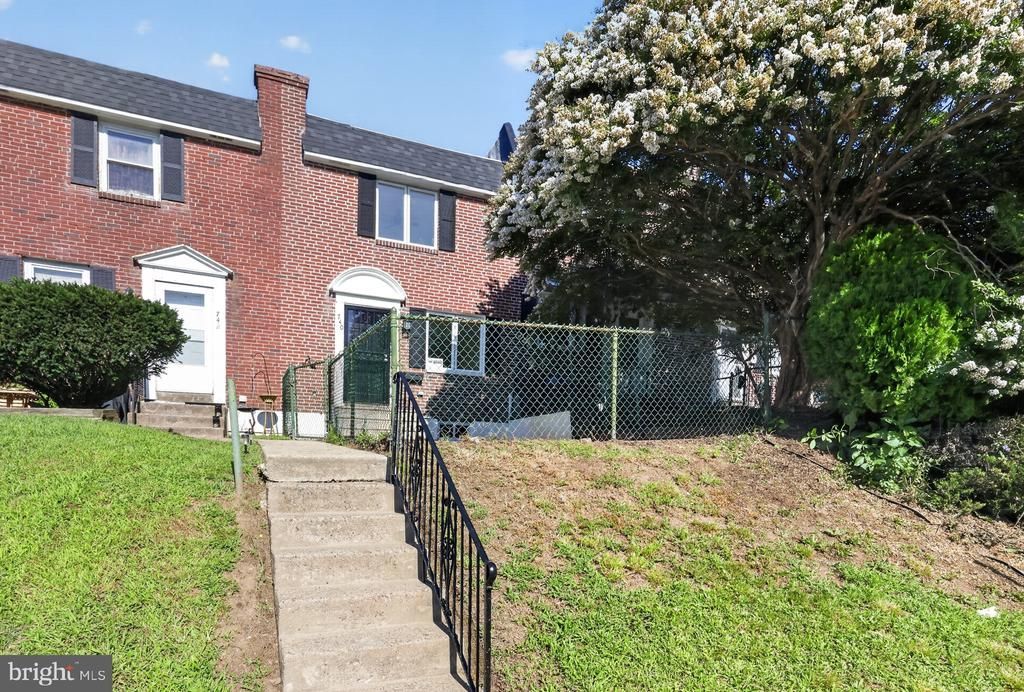 740 TAYLOR DRIVE , FOLCROFT, PA 19032