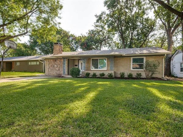13520 Mount Castle Drive , Dallas, TX 75234