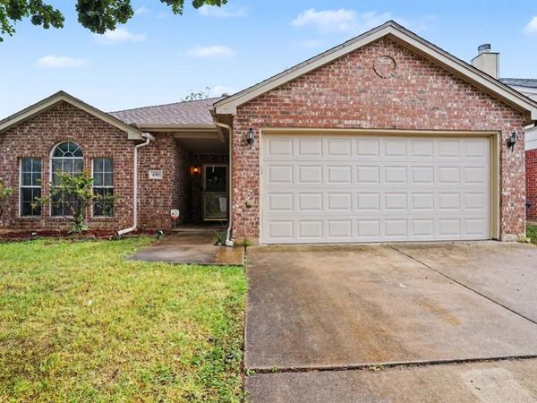 4310 Quail Field Drive , Arlington, TX 76001