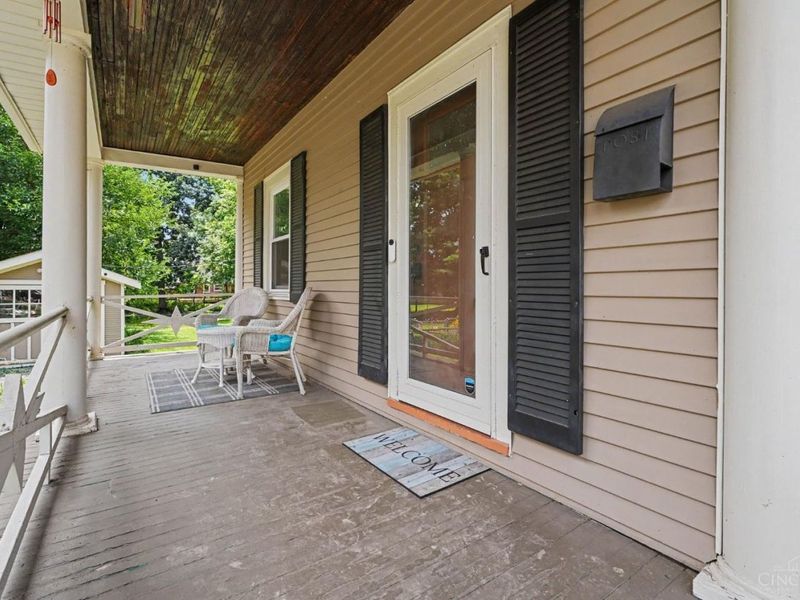 3801 S Berkley Circle, Silverton, OH 45236 Photo 5