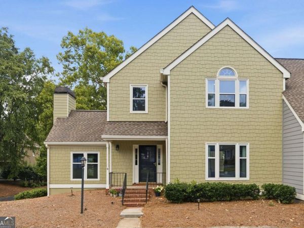 8 Vernon Glen Court, Sandy Springs, GA 30338