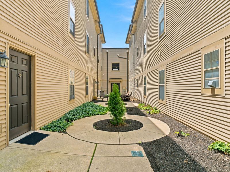 22 W Russell Street, Columbus, OH 43215 Photo 21