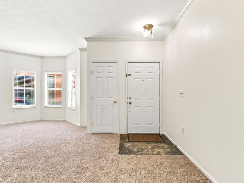 22 W Russell Street, Columbus, OH 43215 Photo 4