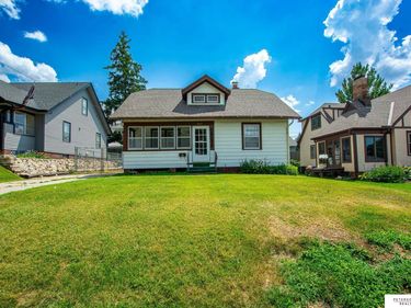 5623 Pierce Street, Omaha, NE 68106