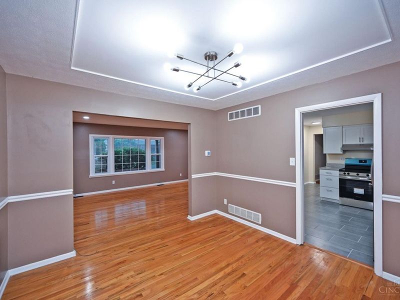 9133 Fontainebleau Terrace, Cincinnati, OH 45231 Photo 14
